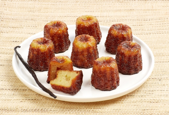 8 Cannelés de Bordeaux