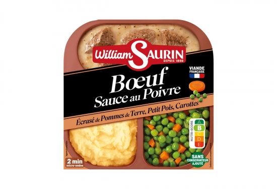 Boeuf sauce au poivre, écrasé de pommes de terre, petits pois et carottes