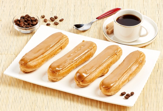 4 Eclairs au café