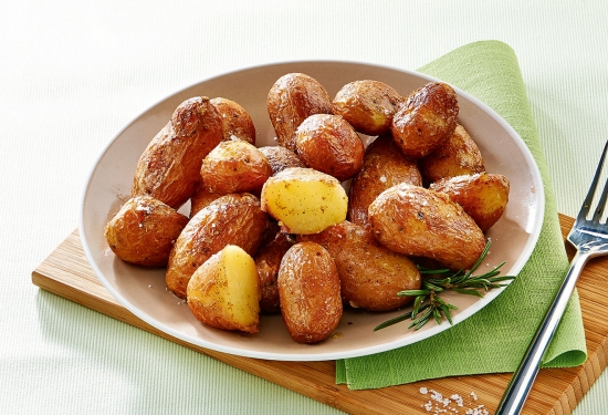 Pommes de terre grenaille à l'huile d'olive et au sel de Guérande