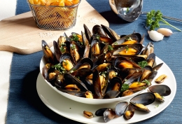 Moules entières, cuites