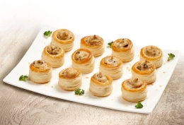 12 Mini-vol au vent au poulet et aux champignons