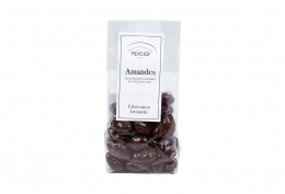 Amandes croustillantes enrobées de chocolat noir