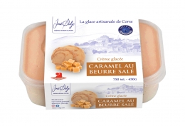 Bac de crème glacée caramel au beurre salé