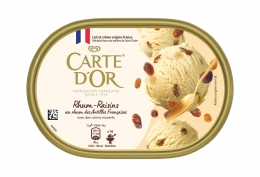 Bac de crème glacée rhum-raisin