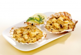 2 Coquilles aux noix de St-Jacques françaises sauce chablis